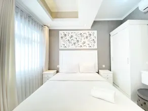 Nice Studio Room at Grand Asia Afrika Apartment By Travelio - Room