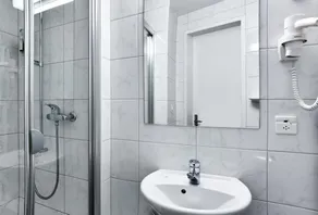 Hotel Bellevue Kriens - Badezimmer