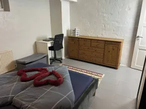 Basement Apartment in Villa - Værelse