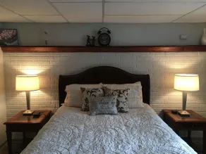 Stockbridge Lakes Bed & Breakfast - Room