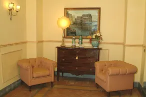 Hotel La Ville - Entréinterör