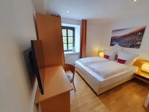 Hotel und Weingut Karlsmühle - Room