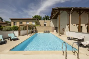 Adagio Access Lyon Marcy - Piscine