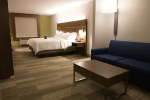 Holiday Inn Express by IHG - Rum