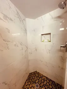 Curly Redwood Lodge - Salle de bain