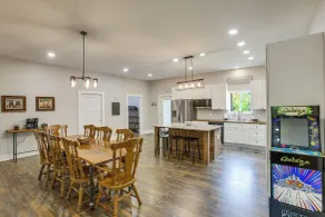 Sunset Soaks & Family Fun: Rural Tennessee Retreat - Interiör