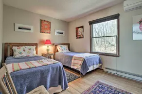 Cozy Wintergreen Cabin Near Mountain Inn & Slopes! - Værelse