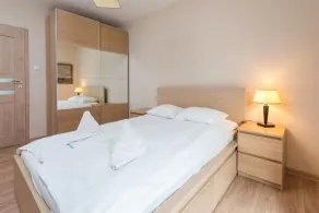 Apartinfo Aura Apartments - Zimmer
