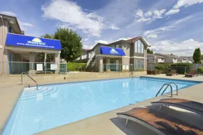 Days Inn by Wyndham Kelowna - Piscine