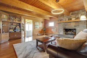 Waterfront Barrington Estate With Hot Tub! - Interiør