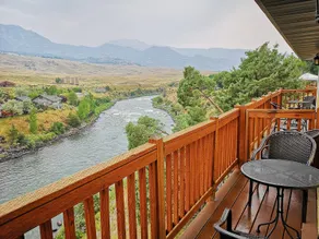 Yellowstone Riverside Cottages - Vue de la chambre