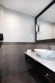 The Four Winds Hotel - Bathroom
