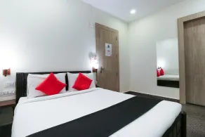 Capital O 67657 Schmear Suites - Quarto