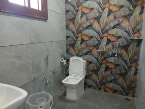 Aarav Hotel - Bathroom