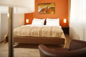 Hotel Lava Inn - 24 h Check-In - Nähe LKH, Landeskrankenhaus, Feldbach - Værelse