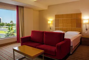 Golden Tulip Muscat - Room
