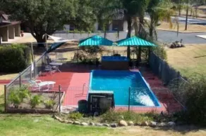 Colonial Inn Motel - Pool