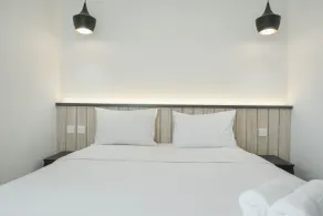 Luxurious 2BR at West Vista Apartment By Travelio - Zimmer