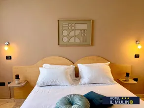 Hotel IL MULINO - Colazione a Buffet e Parcheggio Privato - Værelse