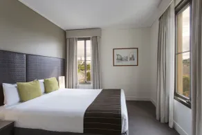 Mantra on Jolimont Melbourne - Room