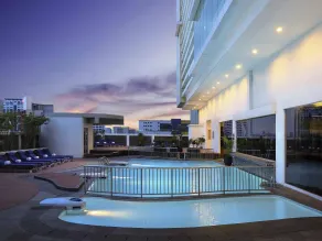 Novotel Jakarta Gajah Mada - Pool