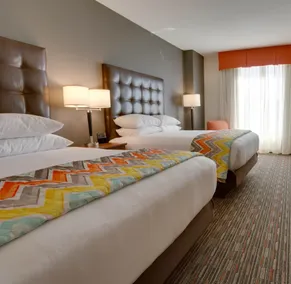 Drury Inn & Suites Charlotte Arrowood - Chambre