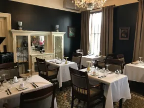 The Hygrade Inn - Restaurant