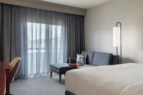 Courtyard by Marriott Pittsburgh Airport - Room