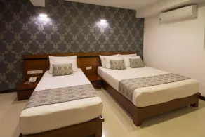 Ceyloni City Hotel - Chambre