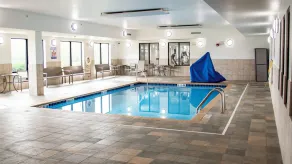 Holiday Inn Express & Suites - Mason City by IHG - Pool
