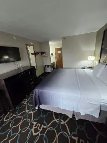 Super 8 by Wyndham Kansas City - Vue de la chambre