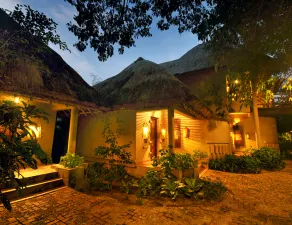 Vedic Village Spa Resort Kolkata - Habitación