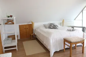 Fantástico apartamento vacacional apto para niños con jardín, barbacoa y terraza | Vistas al jardín - Habitación