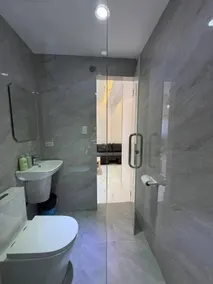Sky N Sea Suites Staycation Malate Bayview Mansion - Baño