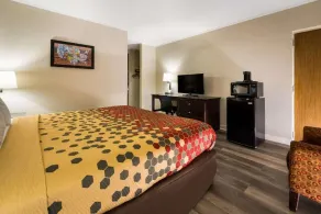 Perry Inn & Suites National Fairground I 75 - Chambre
