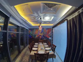 Crown Tower Hotel - Restaurant