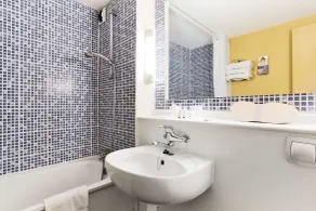 Kyriad Mulhouse Est - Lutterbach - Bathroom