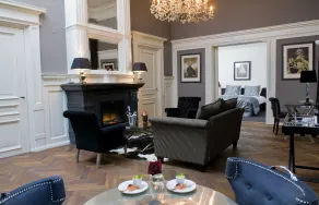 Post-Plaza Hotel & Grand Café - Chambre
