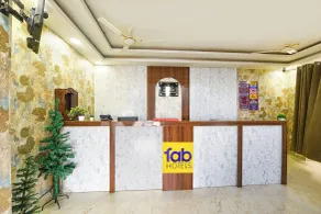 FabHotel Prime Golden Petals - Réception