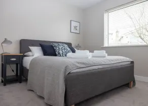 38 Venn Park - Room
