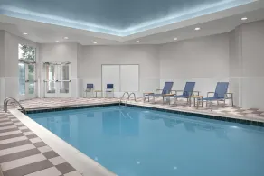 Embassy Suites by Hilton Birmingham Hoover - Piscina