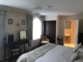 Royal Glen Hotel - Room
