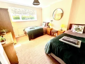 Peveril House, Spacious Eco-friendly Holiday Home - Værelse