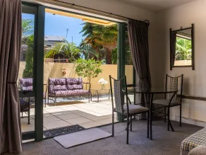 Tuscany Gardens Motor Lodge - Ausblick vom Zimmer