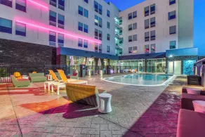 Aloft by Marriott Dallas Arlington Entertainment District - Pool