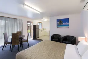 Best Western Colonial Village Motel - Room
