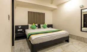 Treebo Oscar - Room