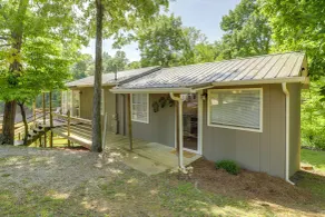 Douglas Lake Gem on Private Cove w/ Amazing Views! - Interiør
