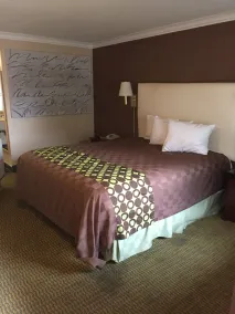 American Inn Stockton - Zimmer