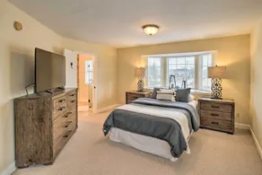 Apt w/ Balconies - Steps to Kemah Boardwalk! - Interior